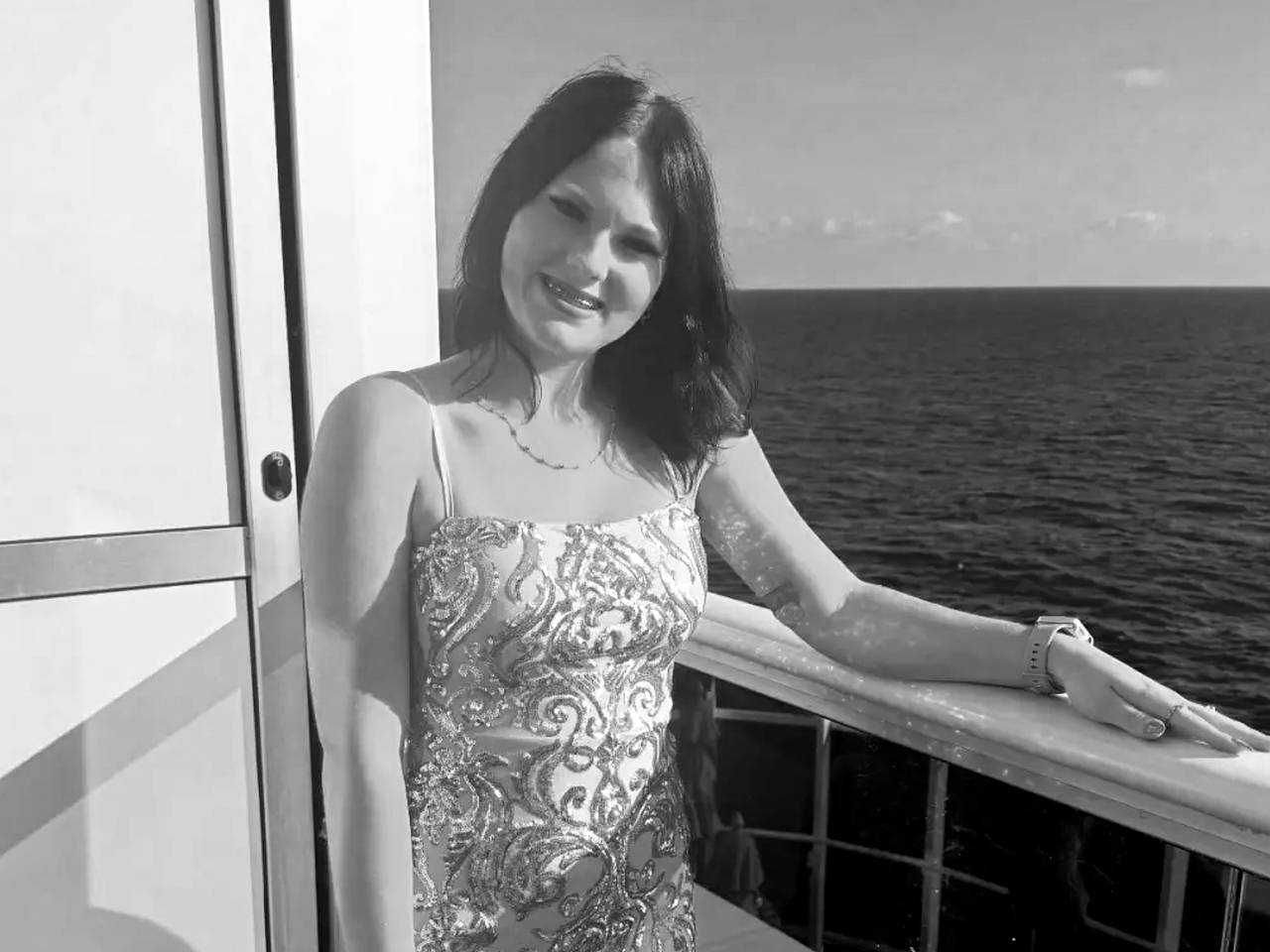 Тело 18-летней девушки завернули в одеяло и спрятали под кроватью на круизном лайнере