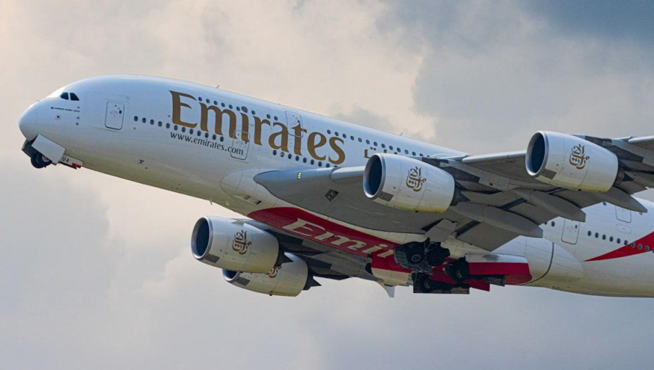 Авиакомпания Emirates предупредила о необходимости приезжать в аэропорт заранее Авиакомпания Emirates предупредила о необходимости приезжать в аэропорт заранее