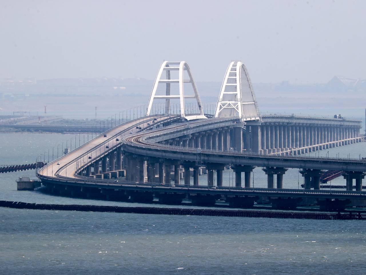 Автомобилистов обяжут заполнять анкету при въезде на Крымский мост