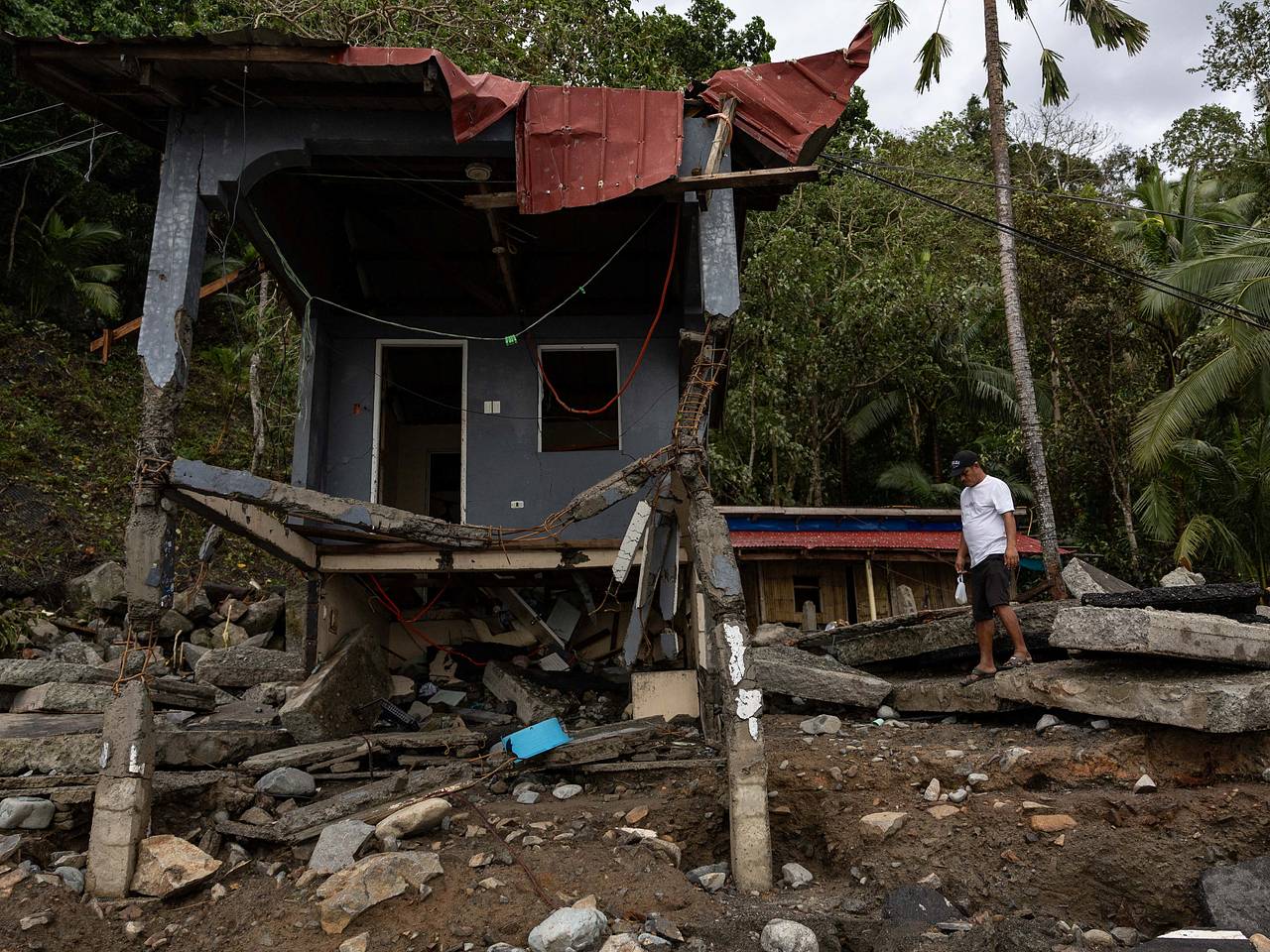 Российские турагенты застряли в стране Азии из-за супертайфуна