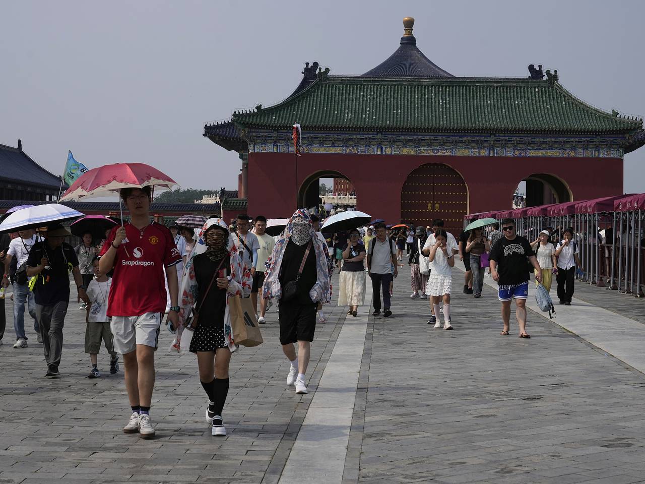 Россиянам посоветовали самые доступные направления для путешествий на Новый год