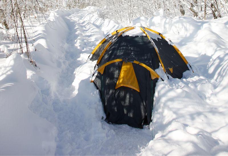 ТОП-20 лучших зимних палаток 2025: обзор, рейтинг, как выбрать