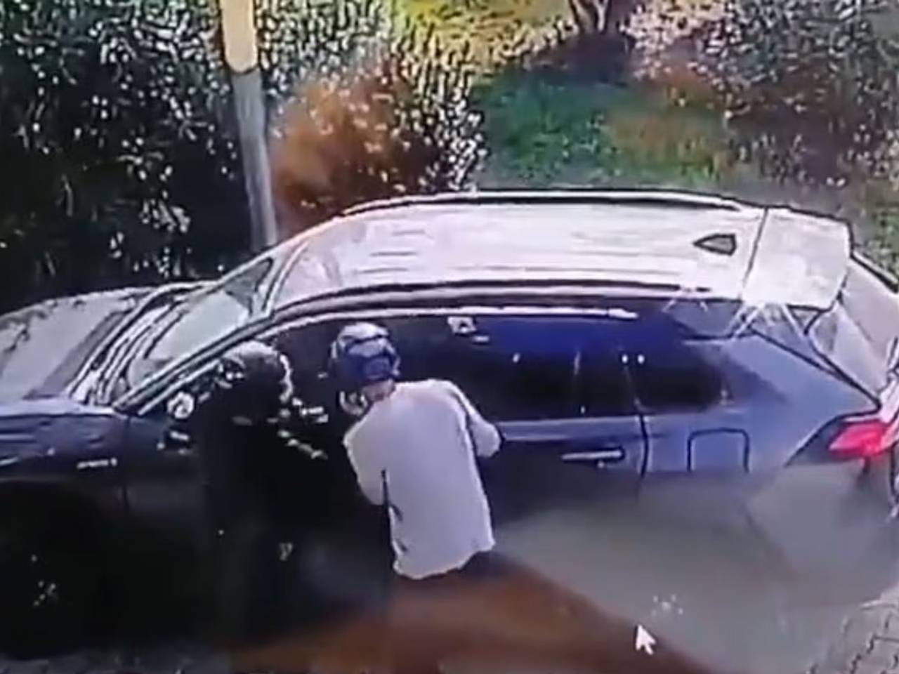 Украинский турист задавил на машине ограбивших его в Турции вооруженных мужчин