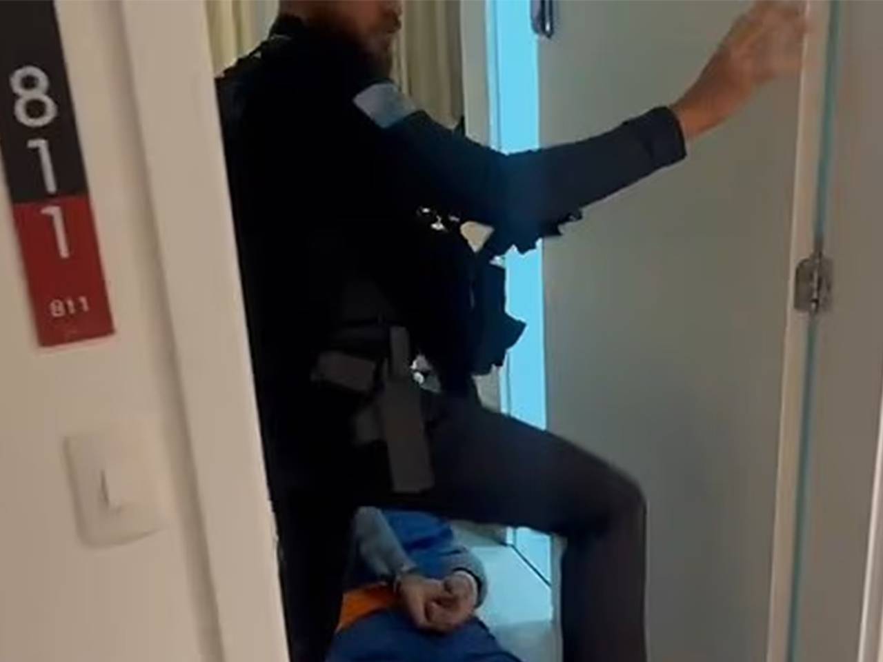 Отправившийся в секс-путешествие блогер использовал детей для своих утех в отеле Бразилии