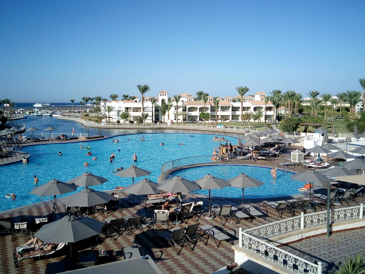 В Хургаде предложили исключить украинские телеканалы из отелей