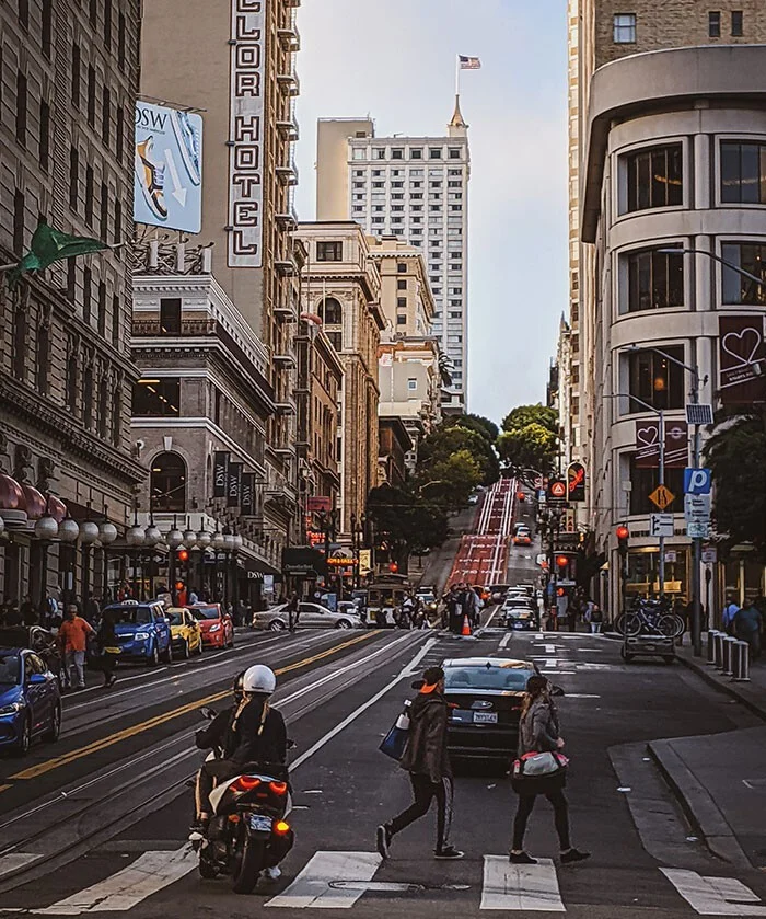 Местные делятся тем, какие выходки туристов особенно выбесили их Местные делятся тем, какие выходки туристов особенно выбесили их