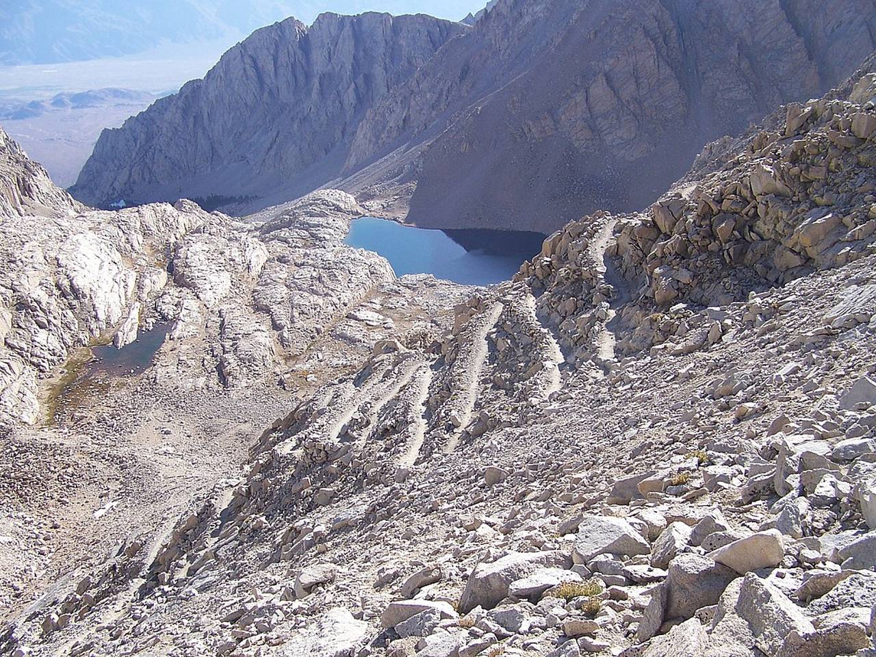 Забравшиеся на гору в США туристы наткнулись на тело