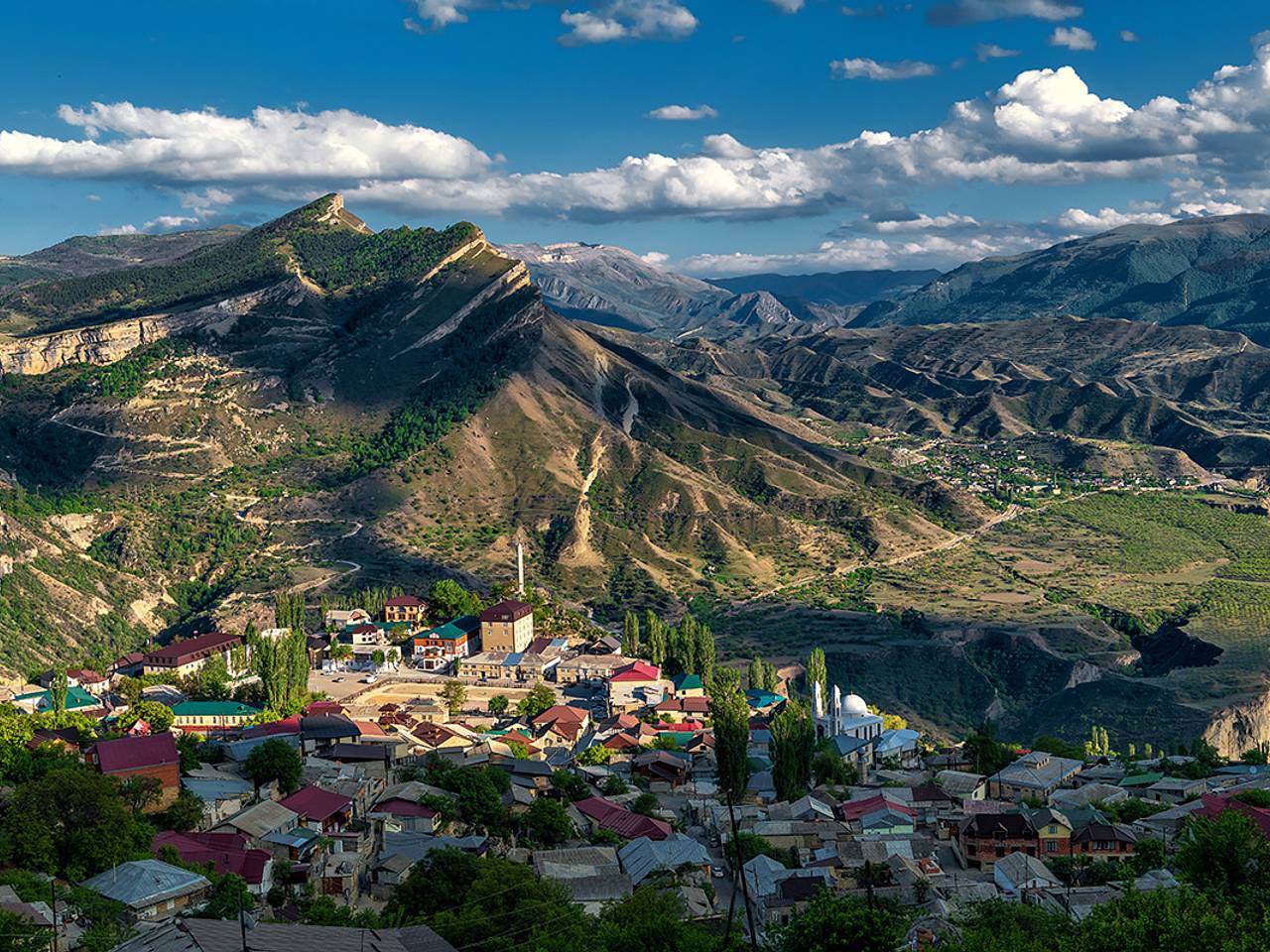 Россиянка купила несуществующий тур по Дагестану на свой день рождения и осталась дома