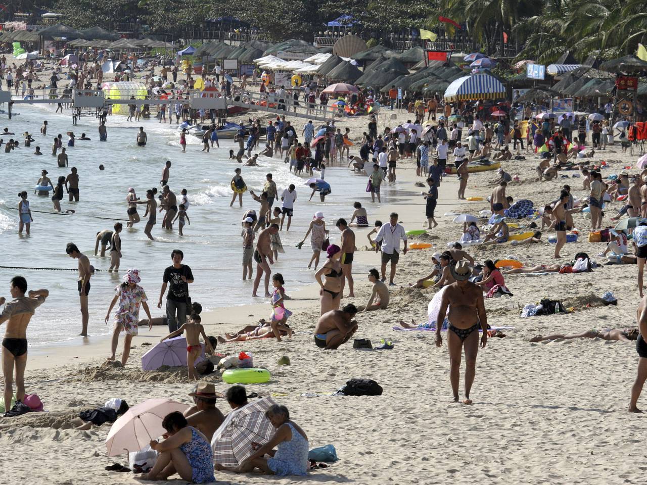 Мужчина устроил резню на популярном у россиян курорте в Китае