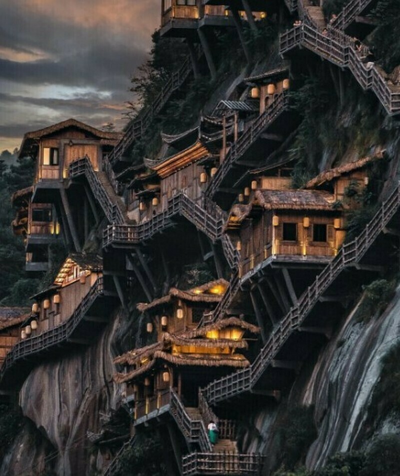 Как появилась «вертикальная» китайская деревня Вансянь и кто в ней живет Как появилась «вертикальная» китайская деревня Вансянь и кто в ней живет