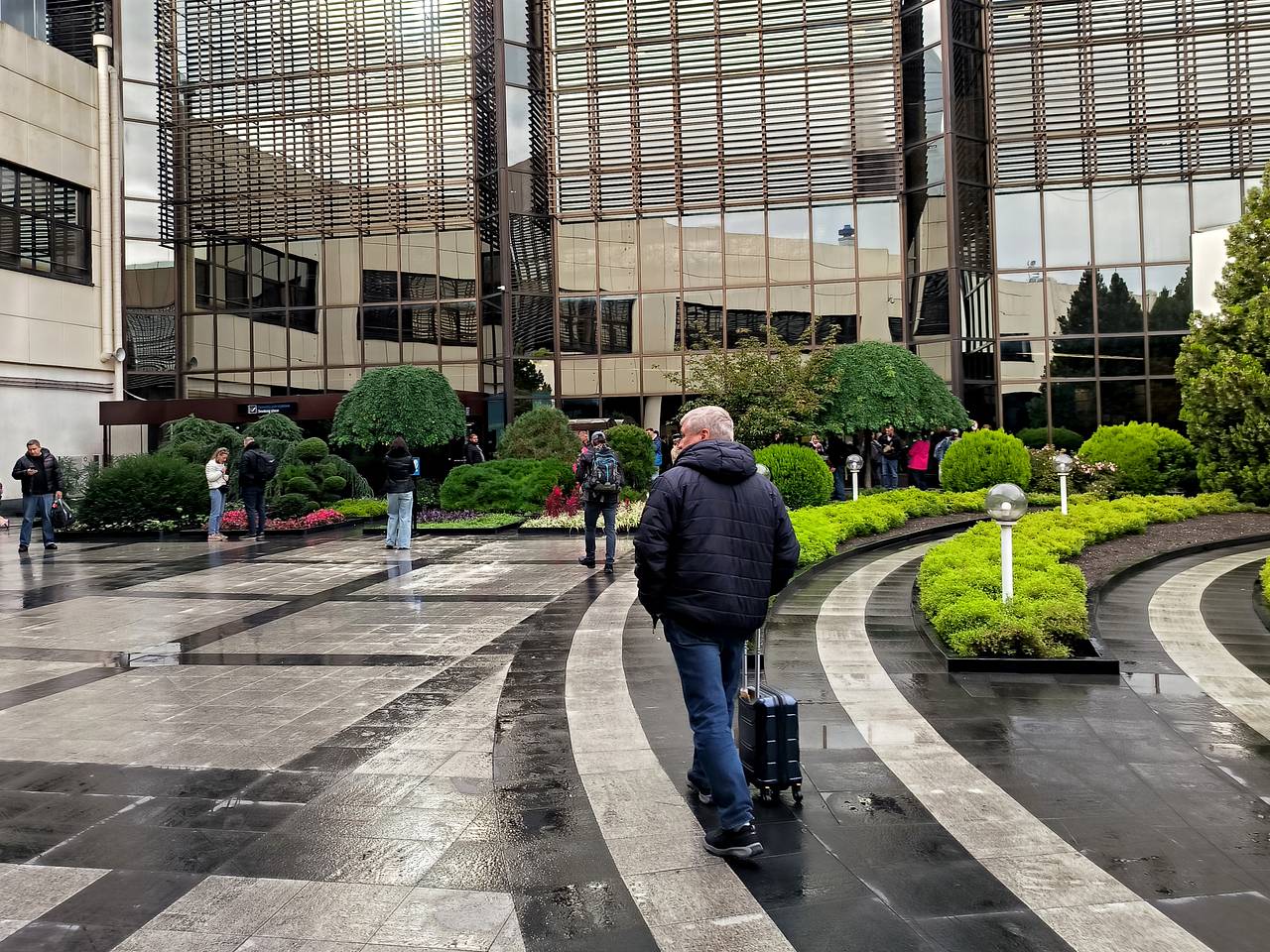 Десятки рейсов задержались в России из-за погоды