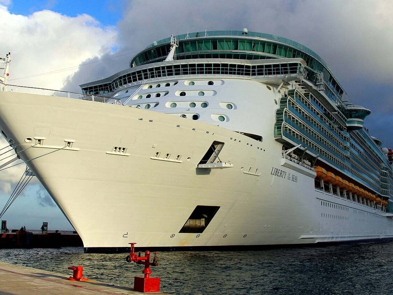 Пенсионерка попалась с оружием на круизном лайнере и провела пять дней в тюрьме