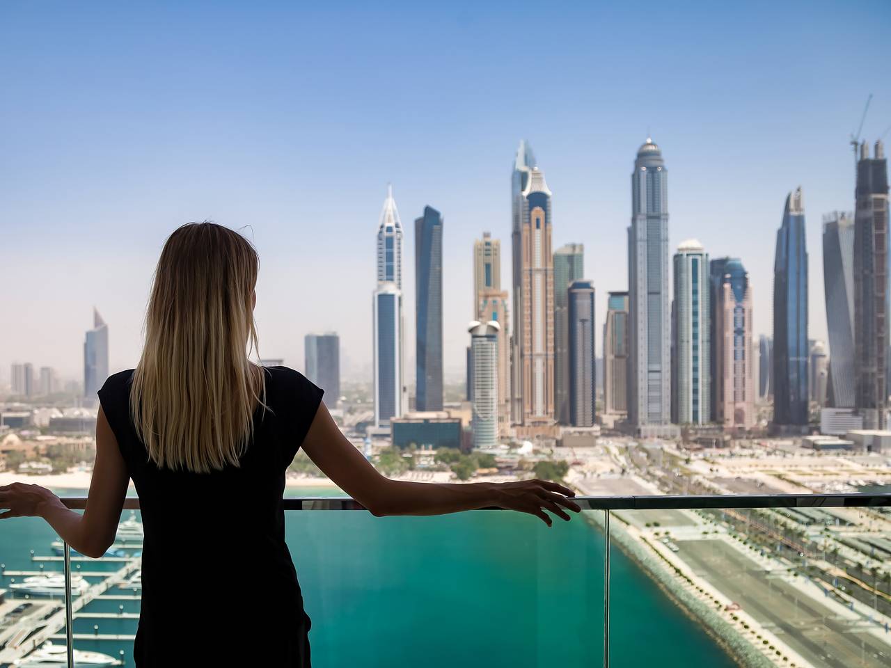 Экс-турагент продавала россиянам несуществующие туры в ОАЭ и заработала 700 тысяч рублей