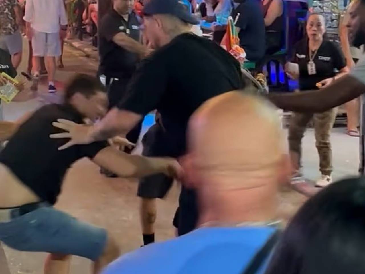 Уличную потасовку в Таиланде описали фразой «русский хотел драться, но быстро проиграл»