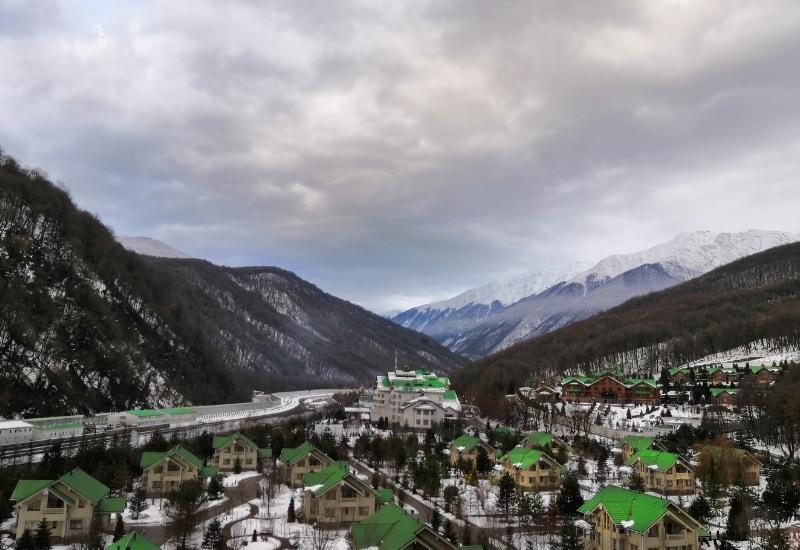 Курорты Красной Поляны 2025: трассы, особенности, обзор какой лучше Курорты Красной Поляны 2025: трассы, особенности, обзор какой лучше