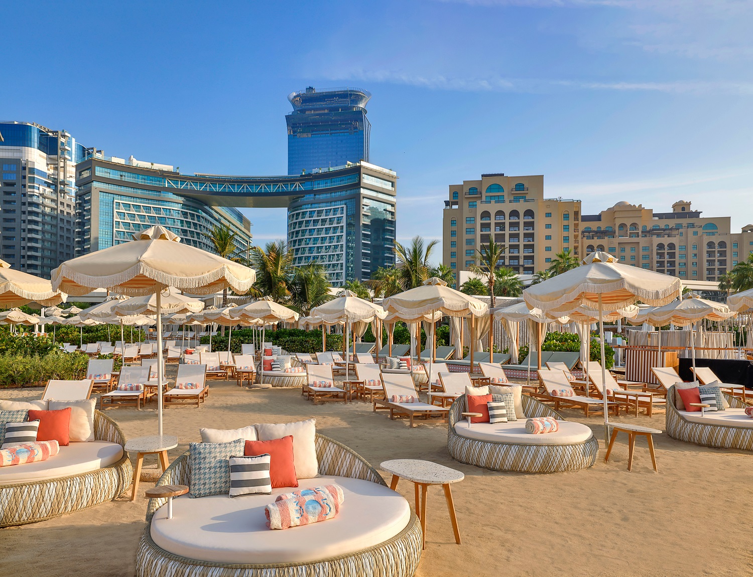 Доступная роскошь в Дубае: NH Collection Dubai The Palm 4*