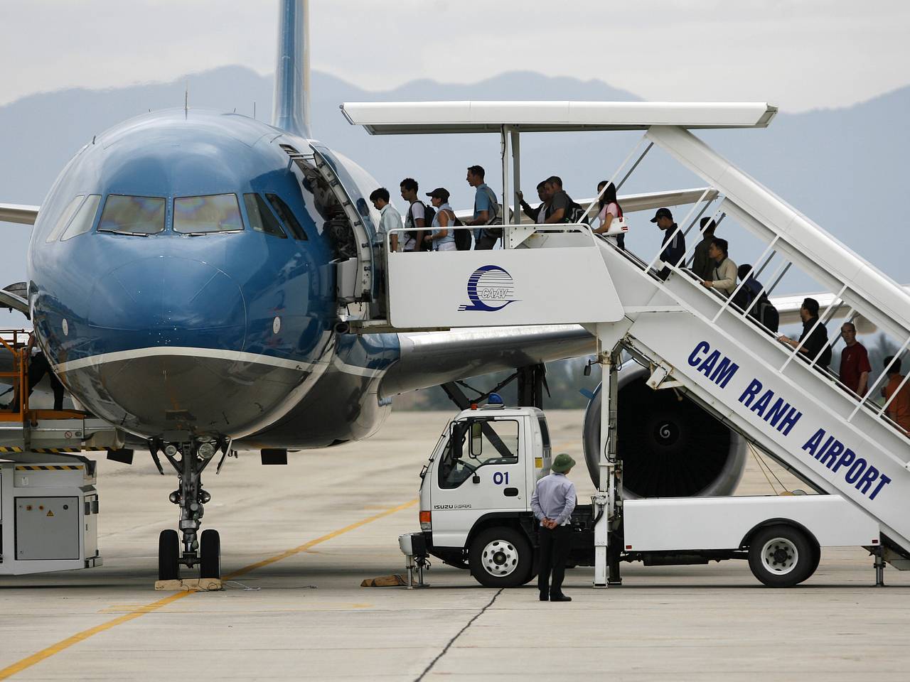 Россиянам при вылете из Вьетнама предложили уступить место выдворенным соотечественникам