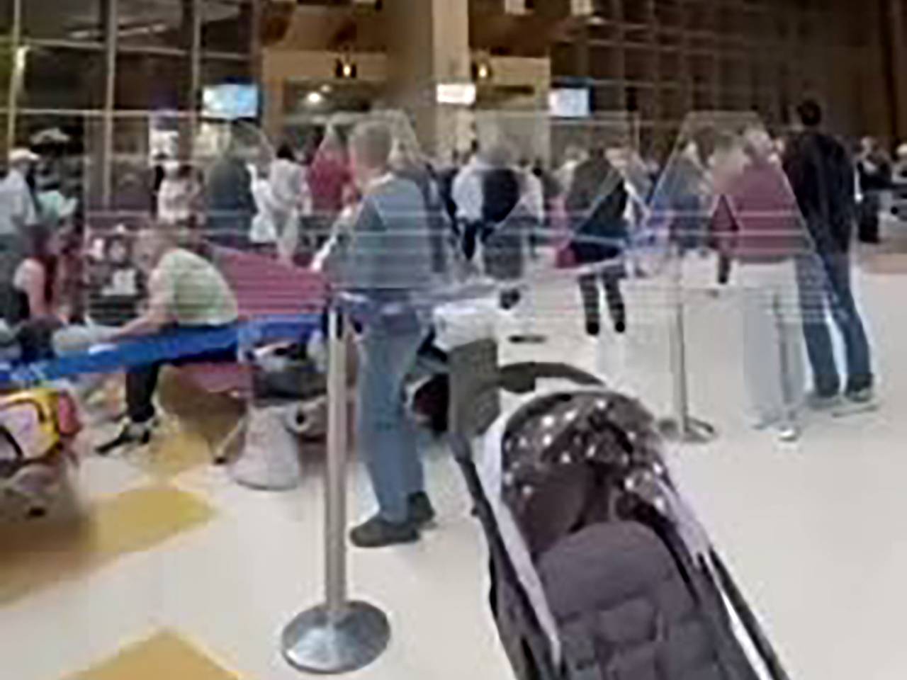 Российские туристы устроили бунт в аэропорту Египта и попали на видео