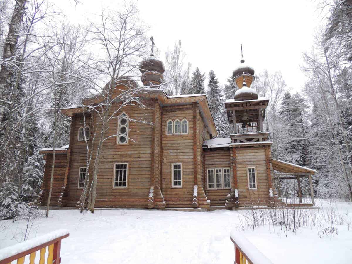 Где искать настоящую зиму? 5 самых красивых деревень России, занесенных снегом