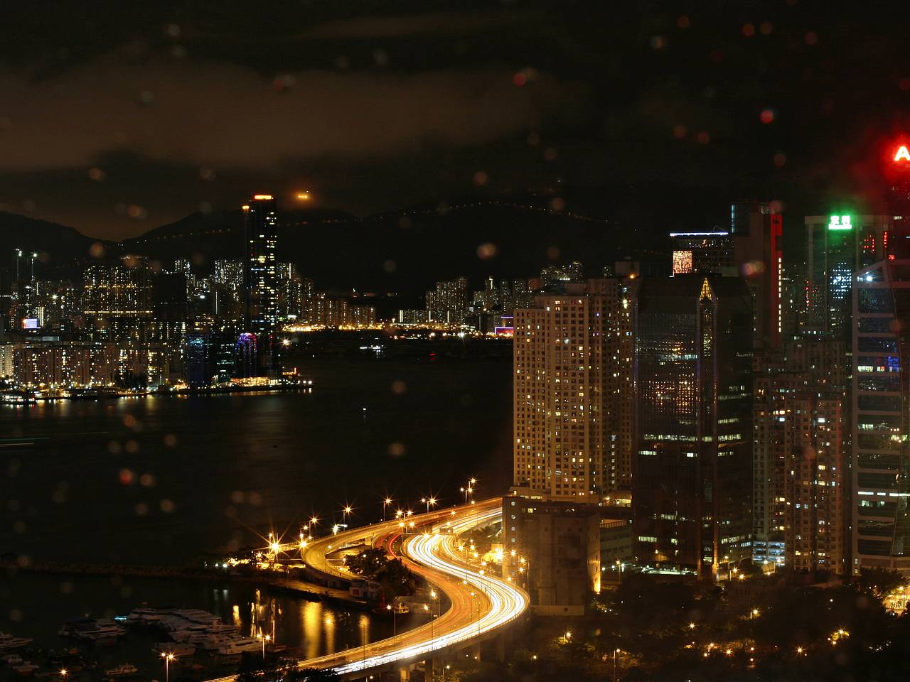 Тело россиянки обнаружили в номере отеля Гонконга