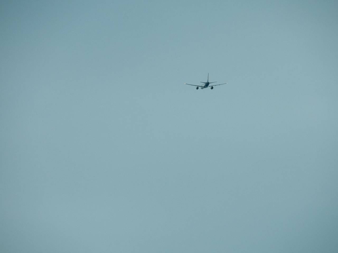 Сразу три российских города запретили полеты