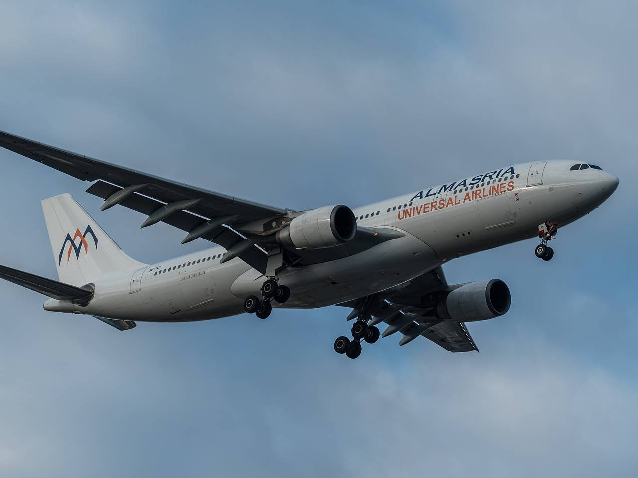 Летевший в Екатеринбург из Египта самолет экстренно сел в Челябинске