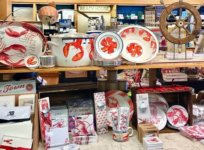 Местные делятся тем, какие выходки туристов особенно выбесили их Местные делятся тем, какие выходки туристов особенно выбесили их