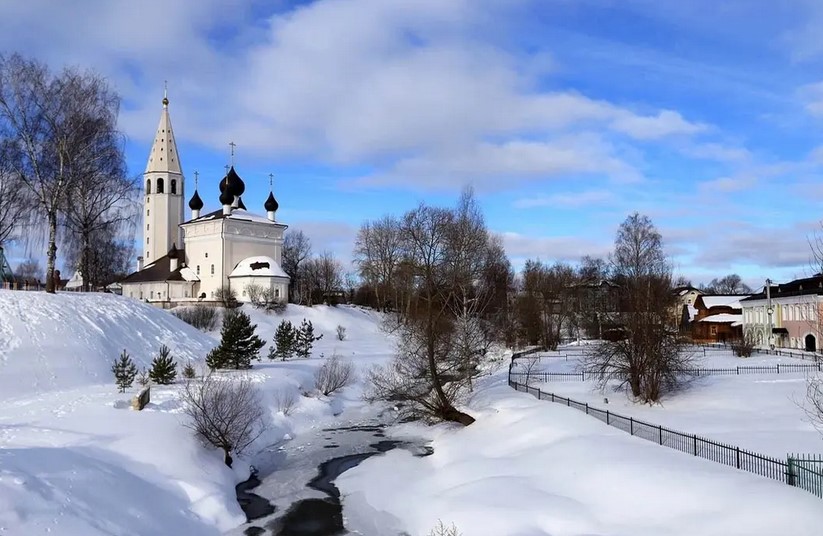 Где искать настоящую зиму? 5 самых красивых деревень России, занесенных снегом