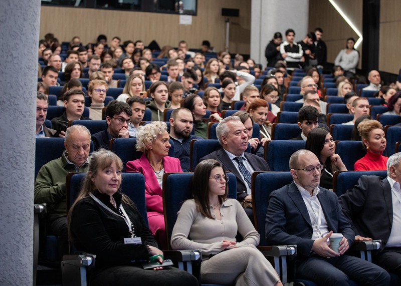 ИИ-визионеры, междисциплинарные компетенции и оптимизация посика: цифровизацию туризма обсудили в РУДН ИИ-визионеры, междисциплинарные компетенции и оптимизация посика: цифровизацию туризма обсудили в РУДН