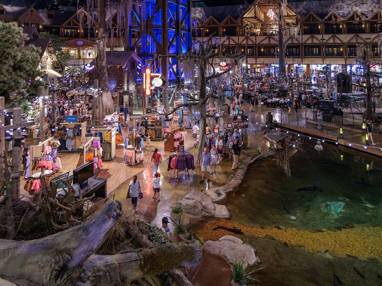 Россиянка описала магазин в США фразой &laquo;зашла за носками, а там крокодилы&raquo;