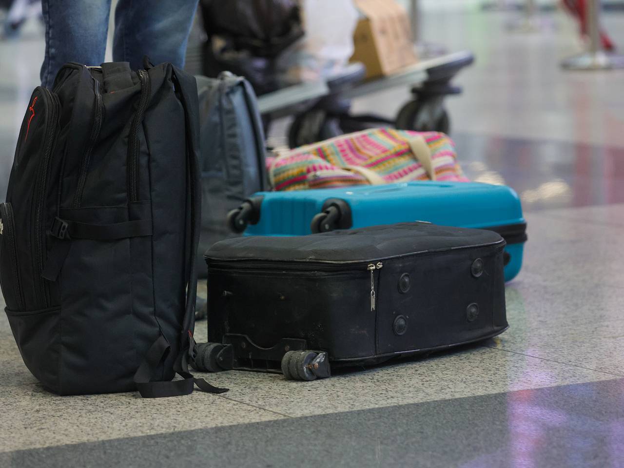 До десяти тысяч россиян в США остались без виз