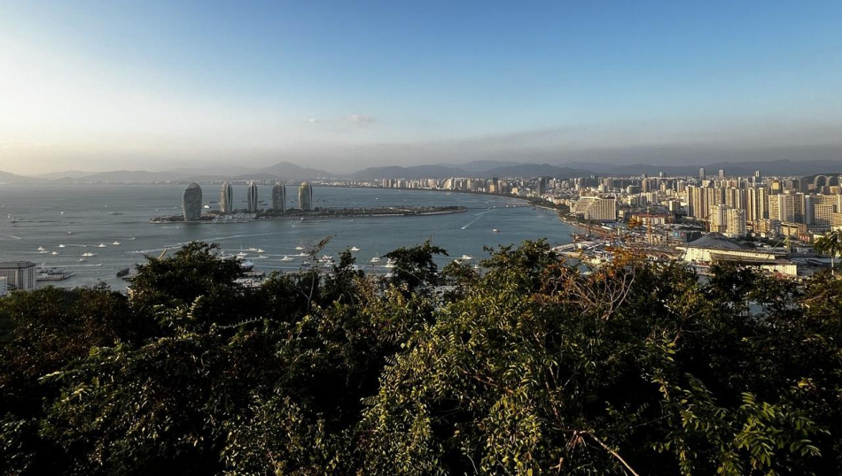 Из Хайнаня хотят сделать новый Гонконг: что изменится для туристов?