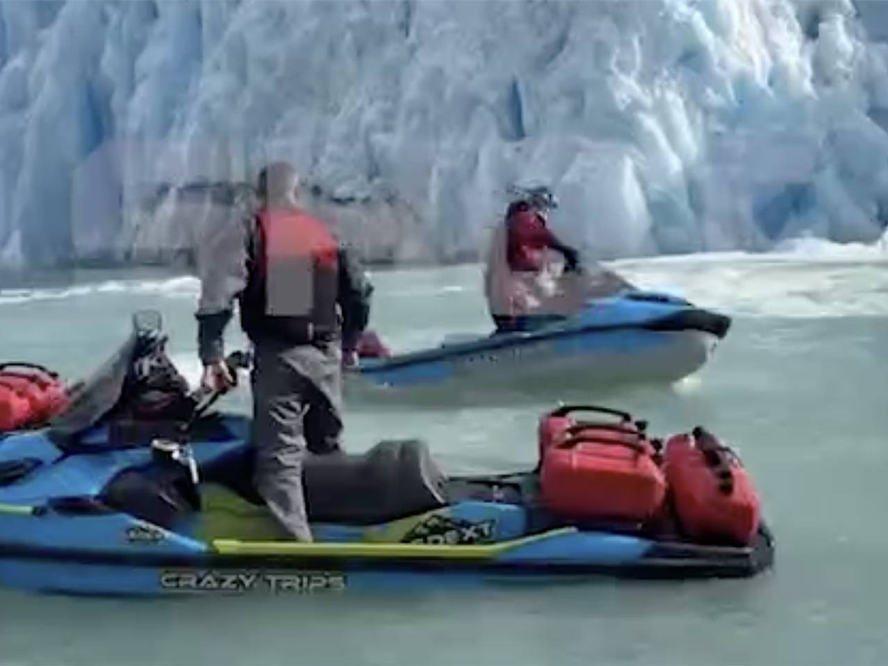 Россиян захотели депортировать из Чили за тур на гидроциклах