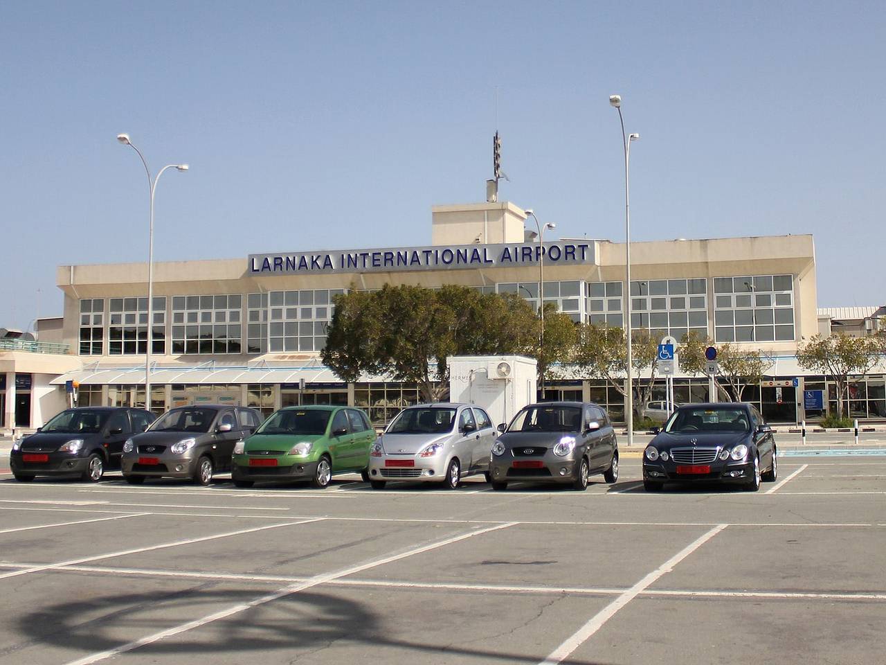 Названа цена самого дорогого перелета из России в новогодние праздники