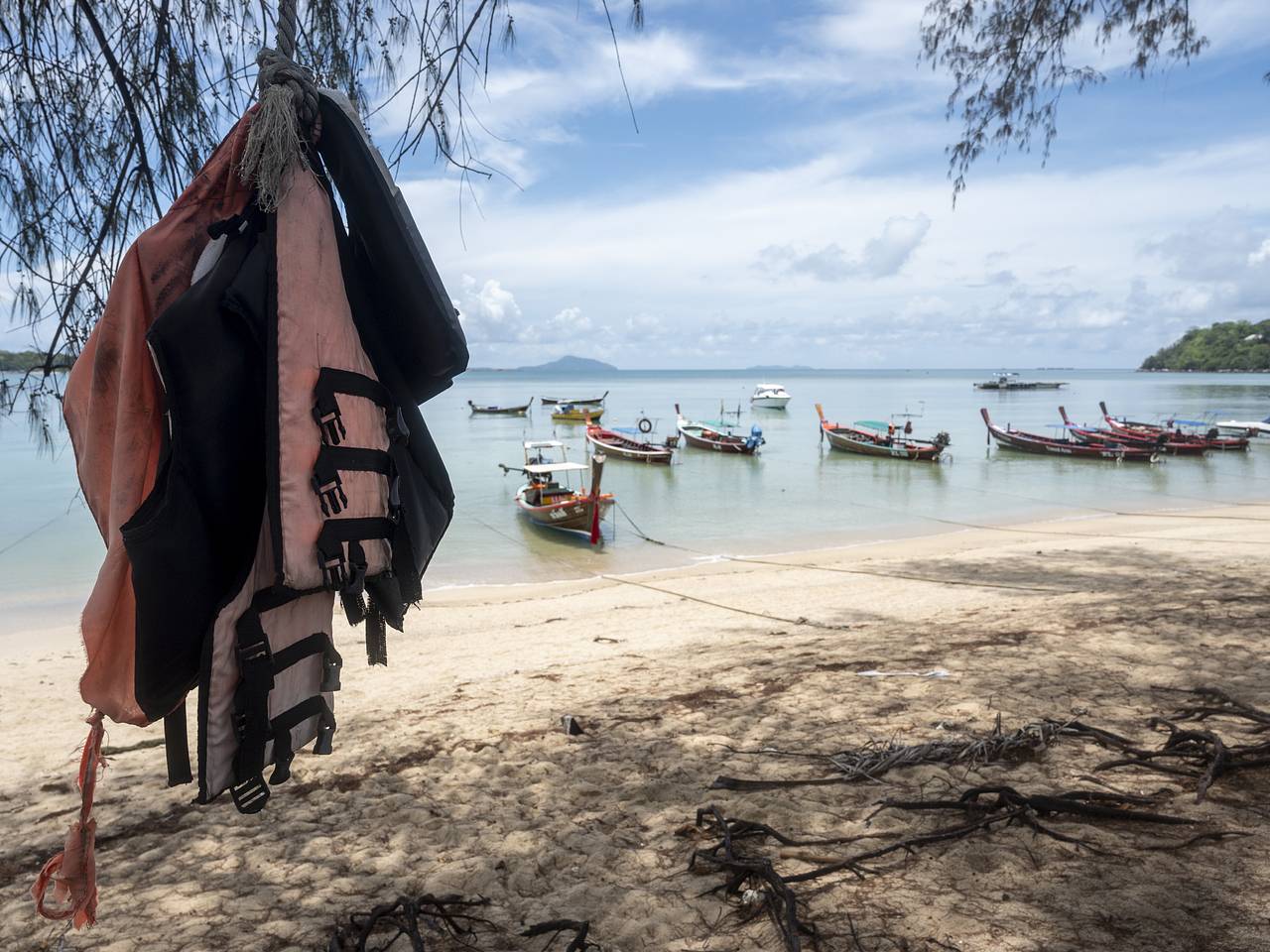 Названо число госпитализированных на Пхукете после крушения катера россиян