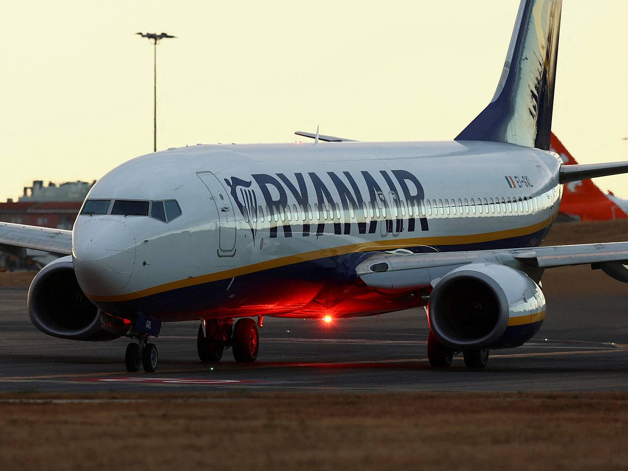 Пассажирка самолета получила серьезные ожоги ног во время полета по вине авиакомпании