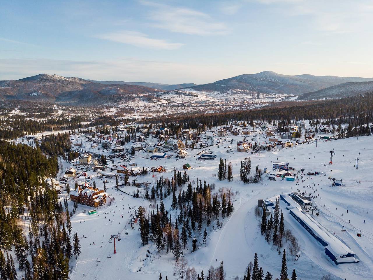 На известном российском горнолыжном курорте произошло массовое отравление