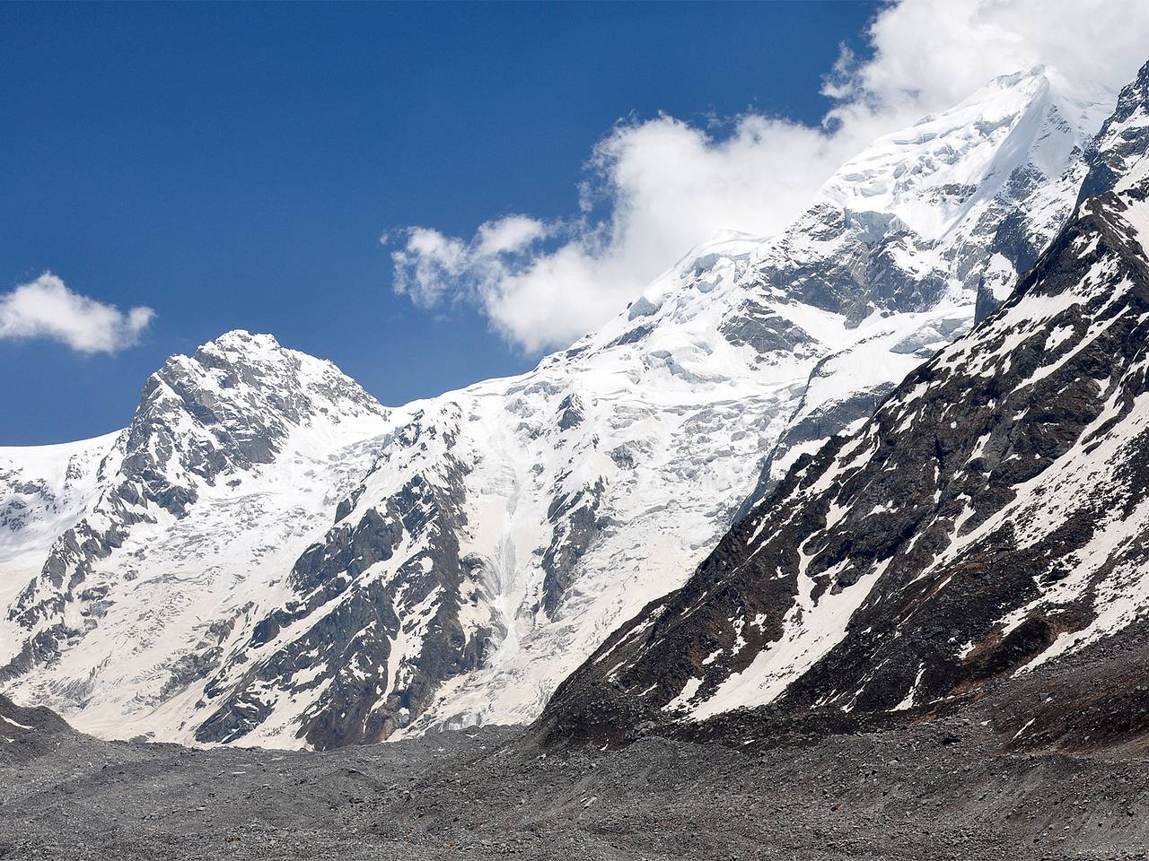12-летний лыжник не выжил под лавиной в Европе