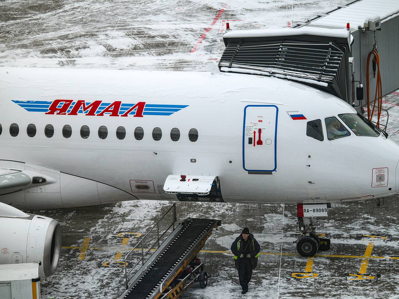 Из-за снегопада в Москве произошла массовая задержка рейсов
