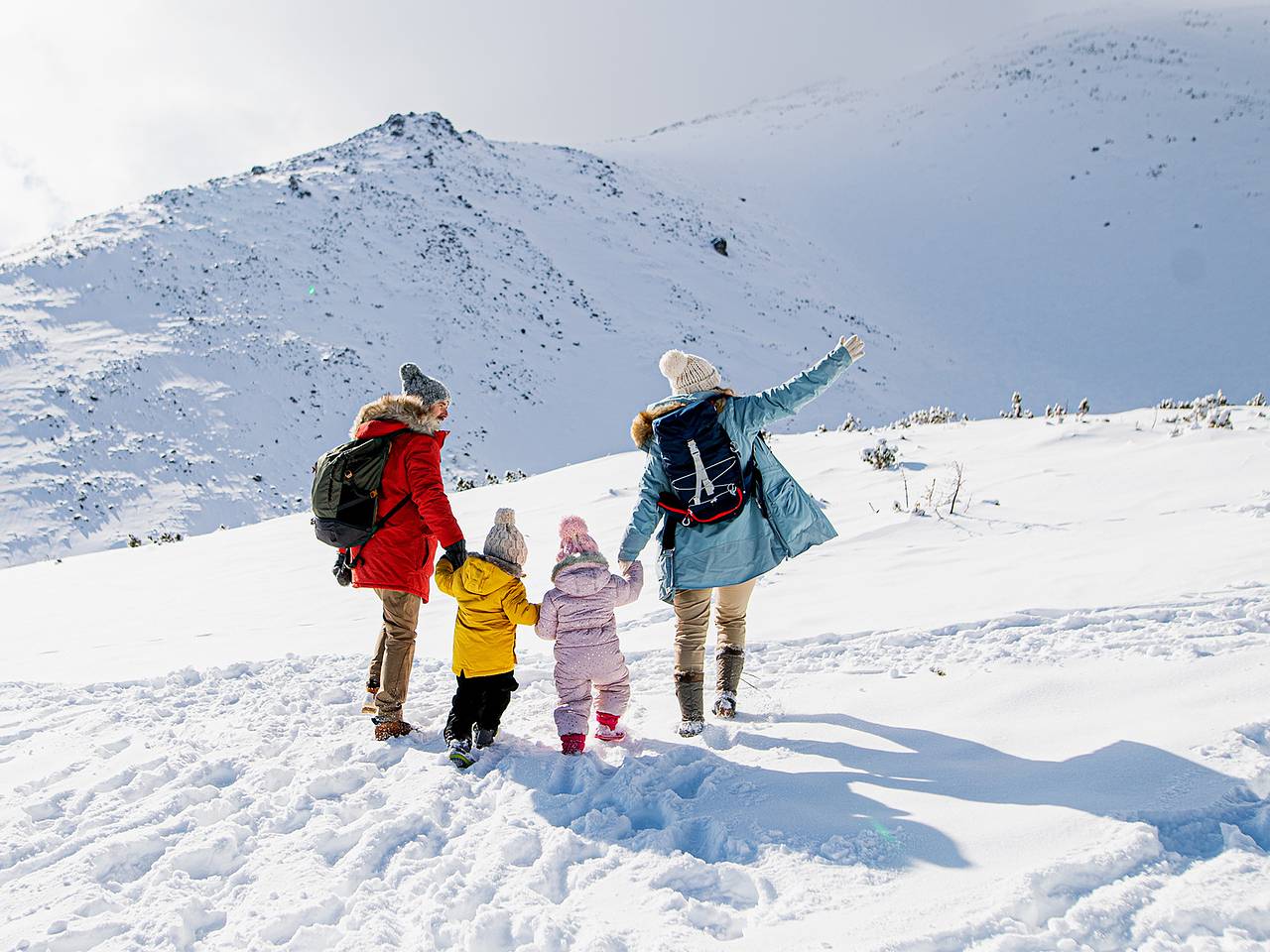 Россиянам раскрыли стоимость отпуска с детьми на весенних каникулах