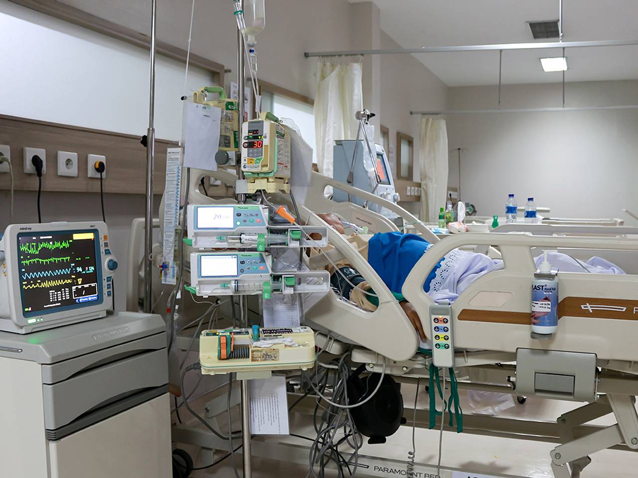 Турист ударился головой о дно во время купания и лишился способности ходить