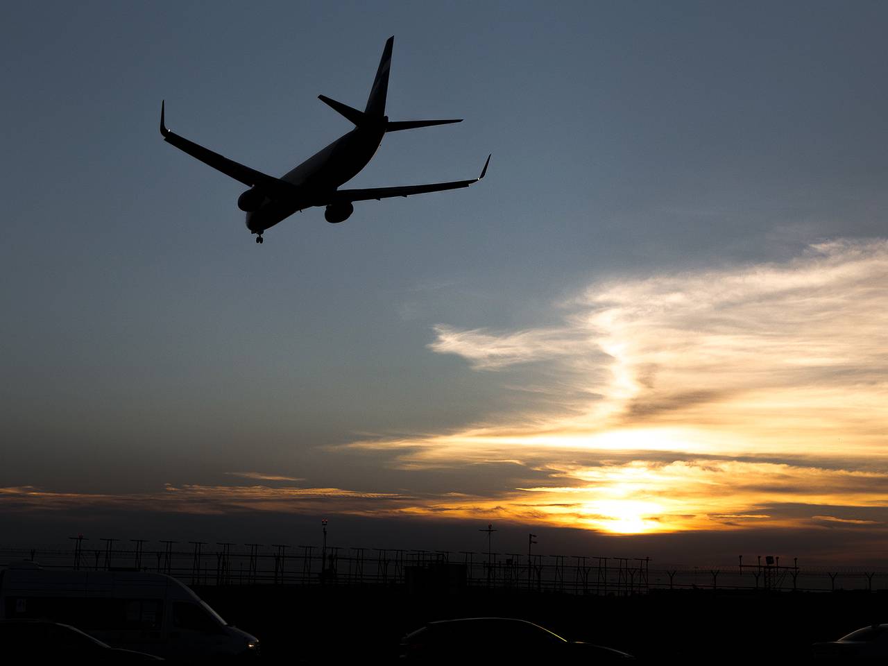 Самолет иностранной авиакомпании совершил аварийную посадку в российском аэропорту