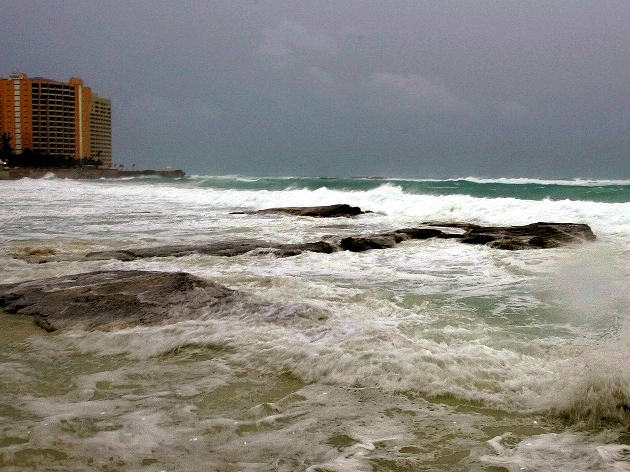 Турист погрузился с маской под воду и всплыл на поверхность без признаков жизни
