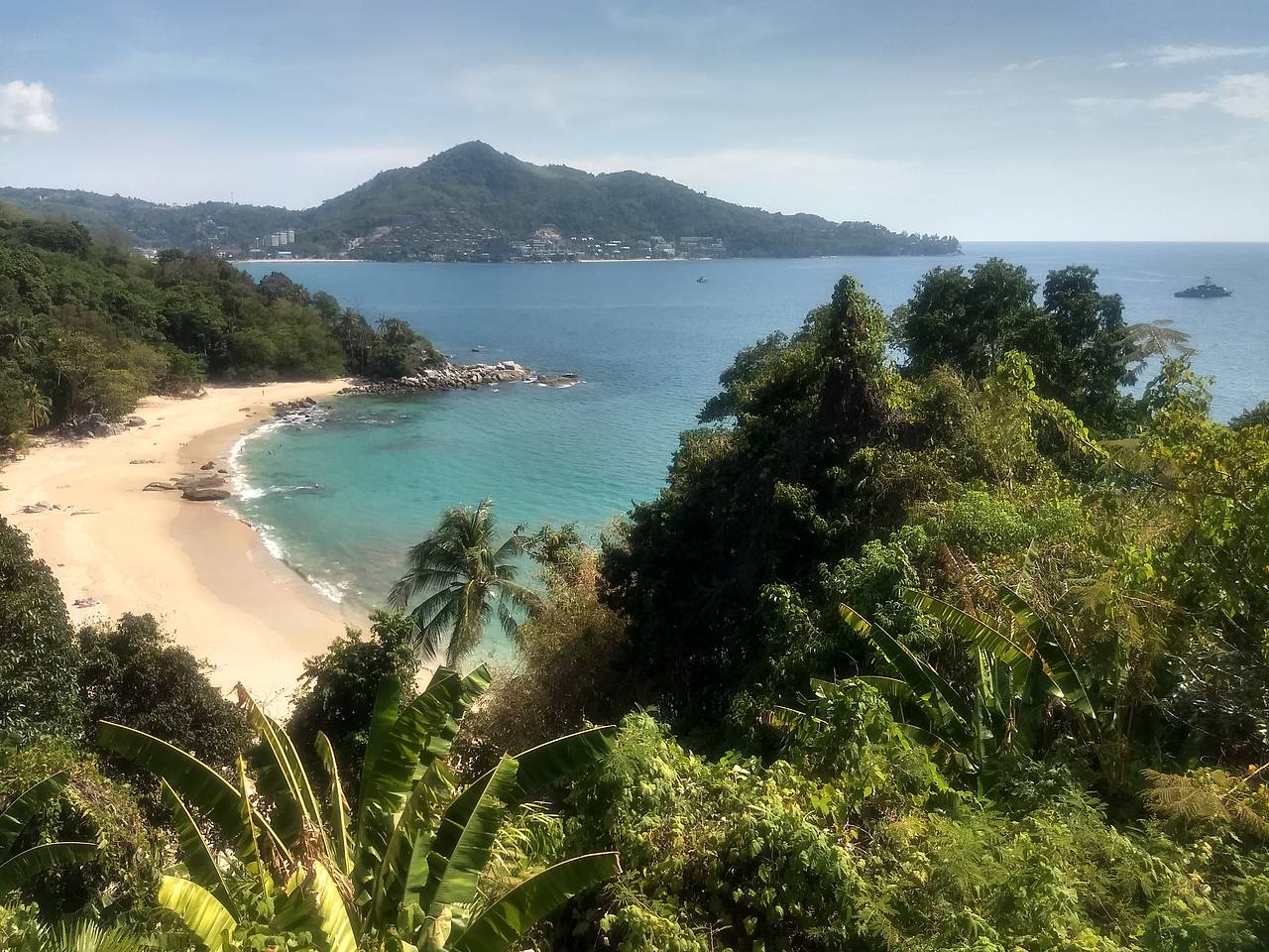 Тревел-блогерша описала любимый россиянами курорт Таиланда фразой &laquo;дорогой и загруженный&raquo;