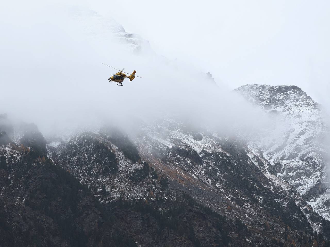 Восемь лыжников попали под лавину рядом с местом проведения Олимпийских игр