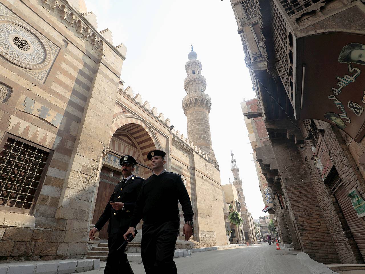 Пропавшие в Египте россияне нашлись в полиции и рассказали об условиях заключения