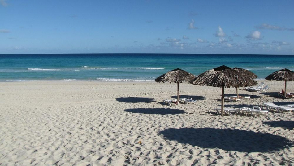 Турагенты сообщают о приостановке бронирований Кубы