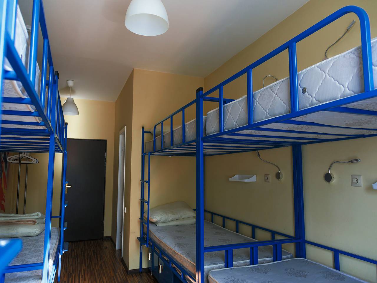 Временное жилье для бортпроводников сравнили с тюрьмой