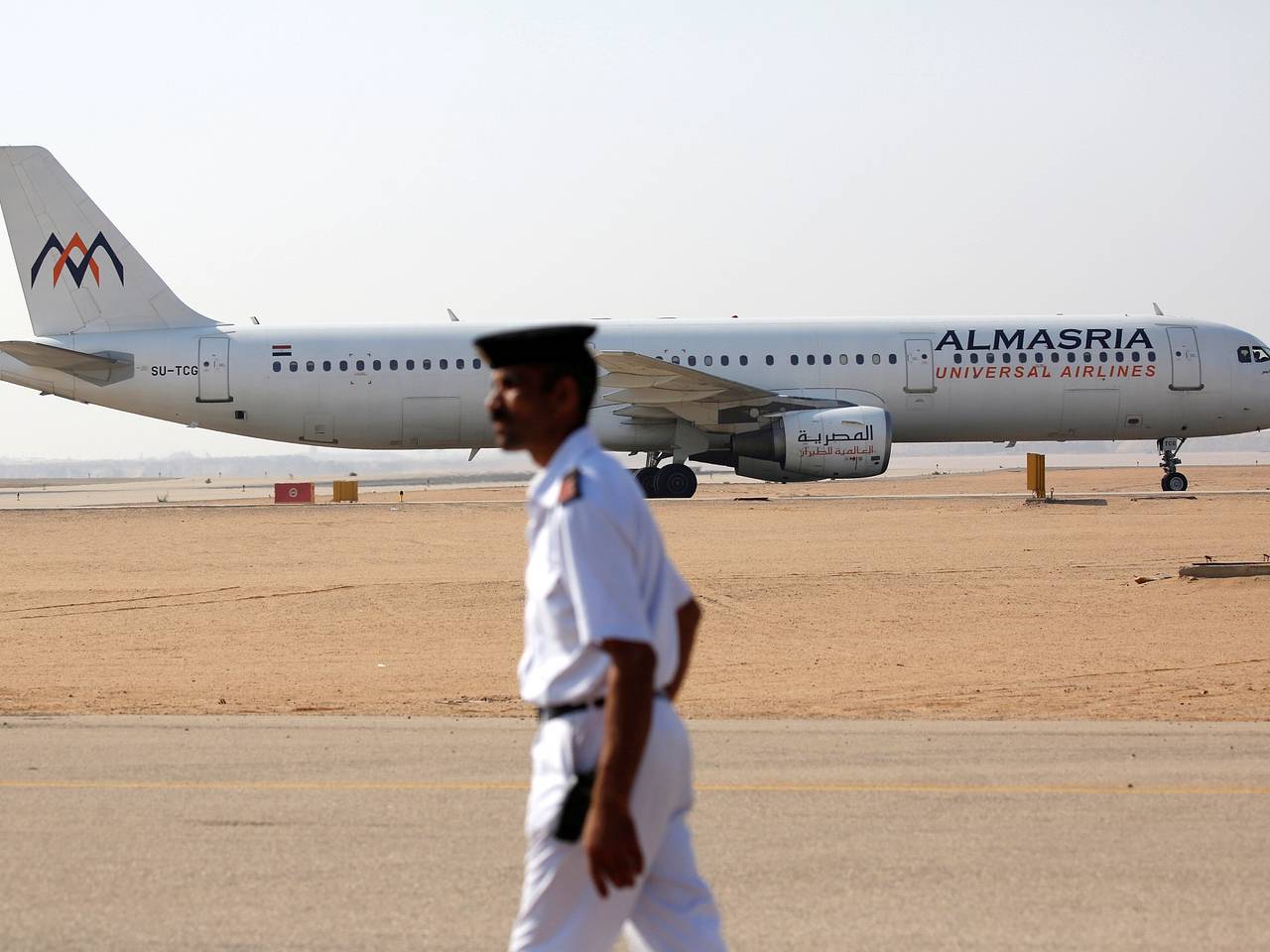 Прилетевших из Египта россиян отказались выпускать из самолета в Шереметьево