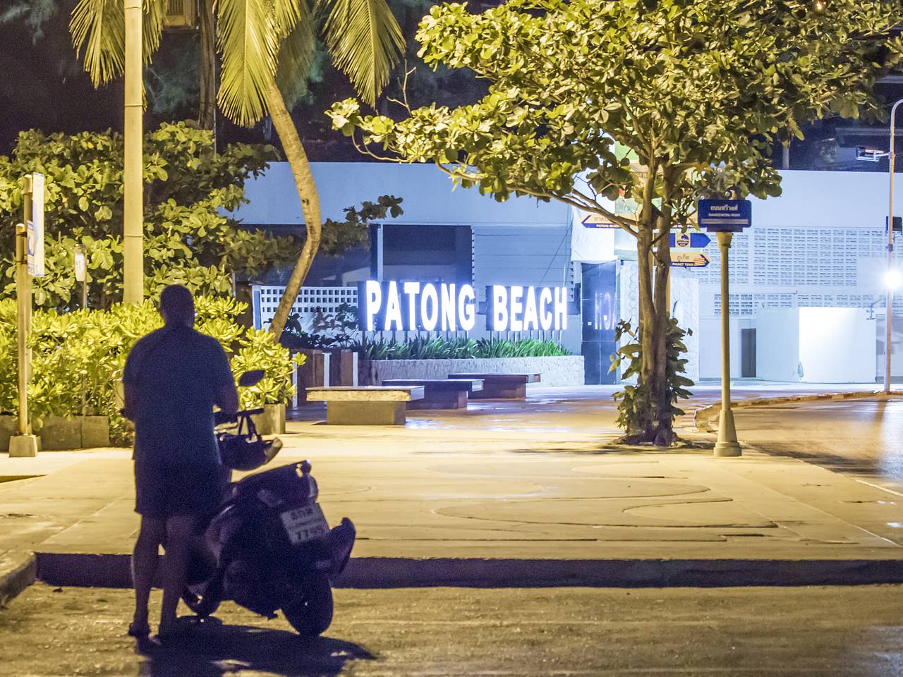 Турист согласился на расслабляющий массаж от трансгендера в Таиланде и лишился денег